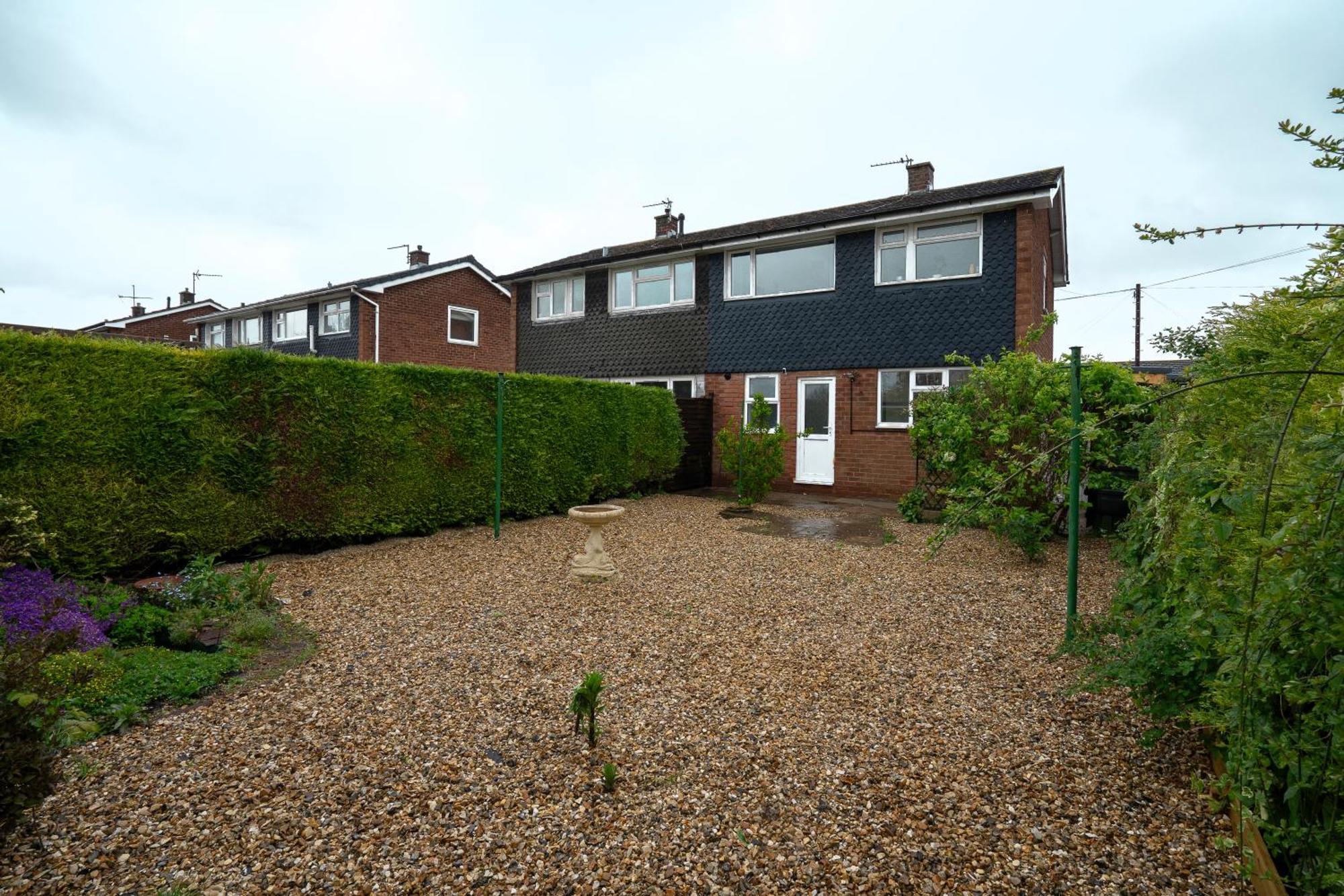 Modern 4 Bed House-Free Parking Apartment Burton  Exterior photo